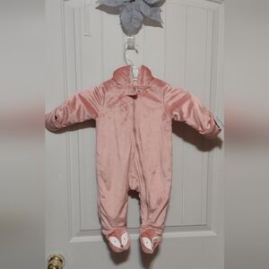New condition Carter's jumper for baby girl size 6M